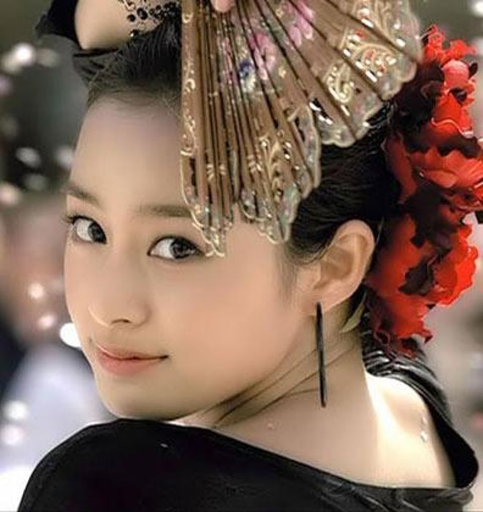 打扮的美美的女主角
