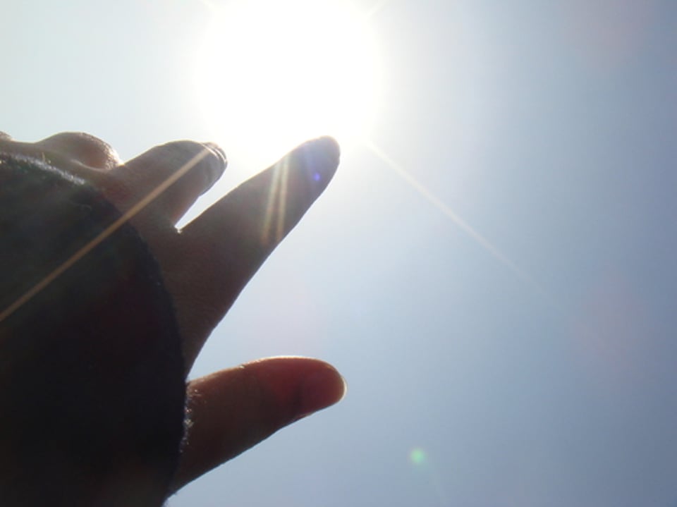 阴霾后的阳光总是让人容易感伤仿佛融化了因