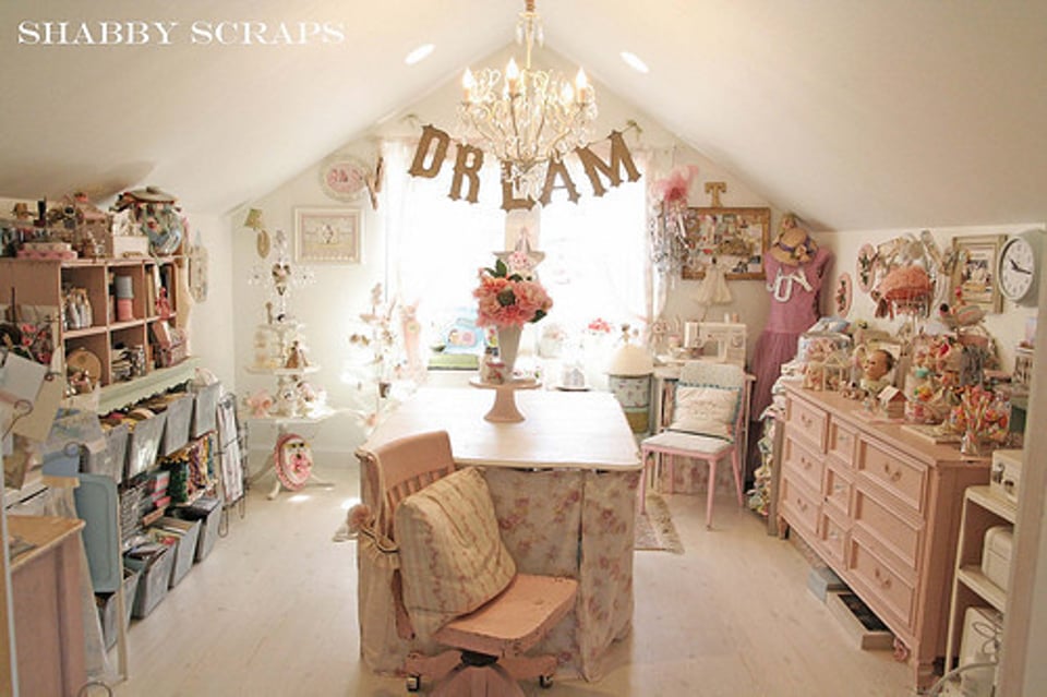 阳光明媚的阁楼