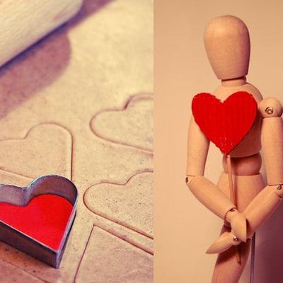 不停地看跟他有关系的每一样东西