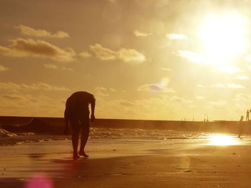两地相隔的  自由