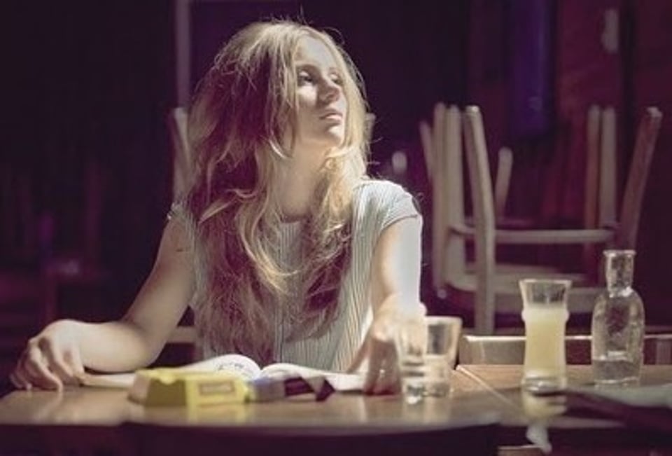 图书馆靠窗的那个座位