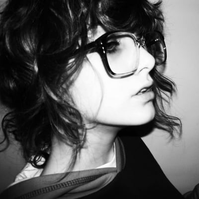 女生好看的侧脸