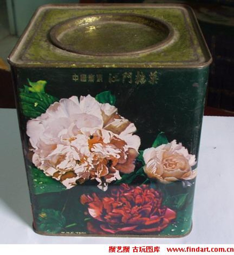 奶奶的老铁皮饼干桶