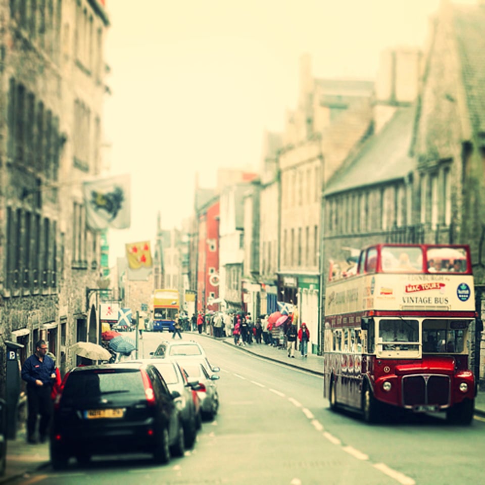 公交车外的风景