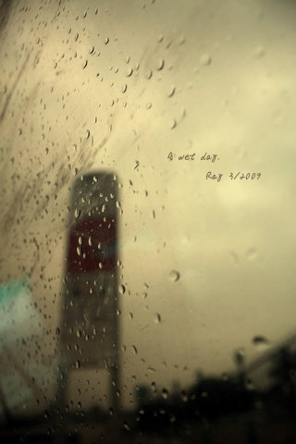 下雨天听下雨的声音