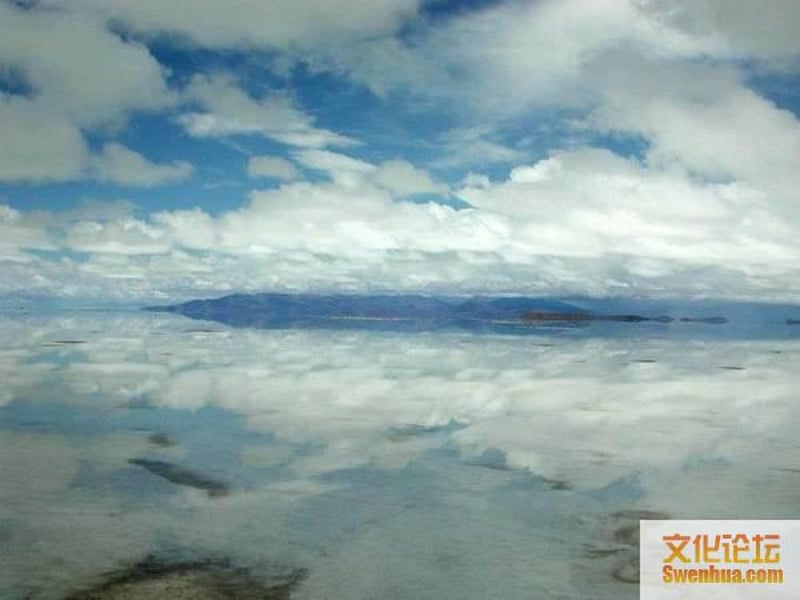 玻利维亚西南部乌尤尼小镇