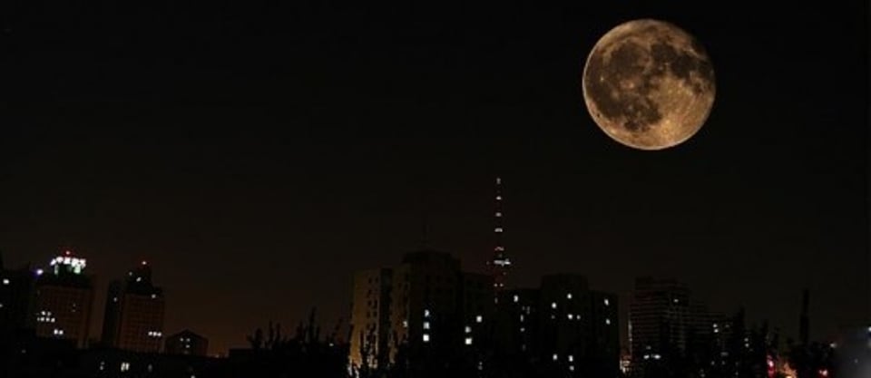 喜欢在村子里闲聊还有吹晚风