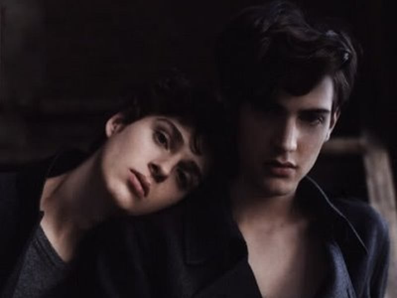 宅在空调里宅在沙发里敲掉一天的时候懒懒的