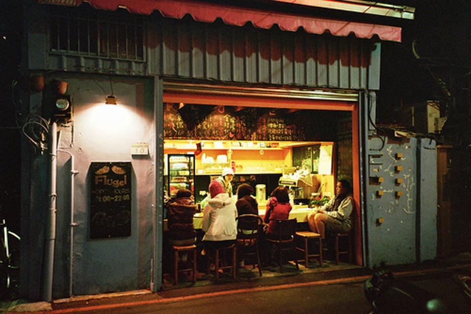 和室友们放长假前一起大吃一顿