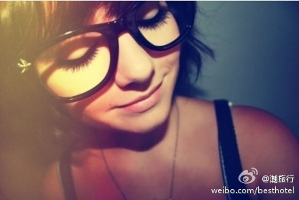 大大的无镜片黑眼镜框框框