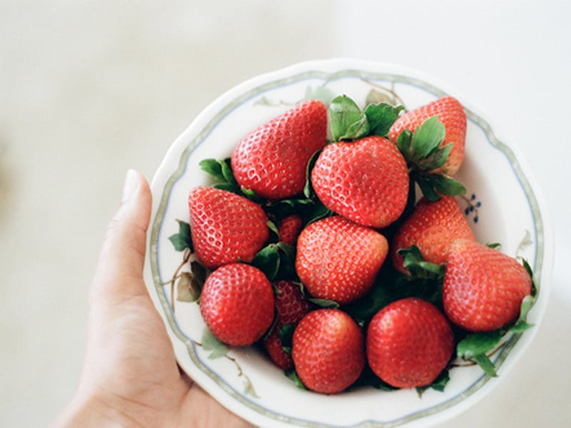 到了可以吃草莓的季節了