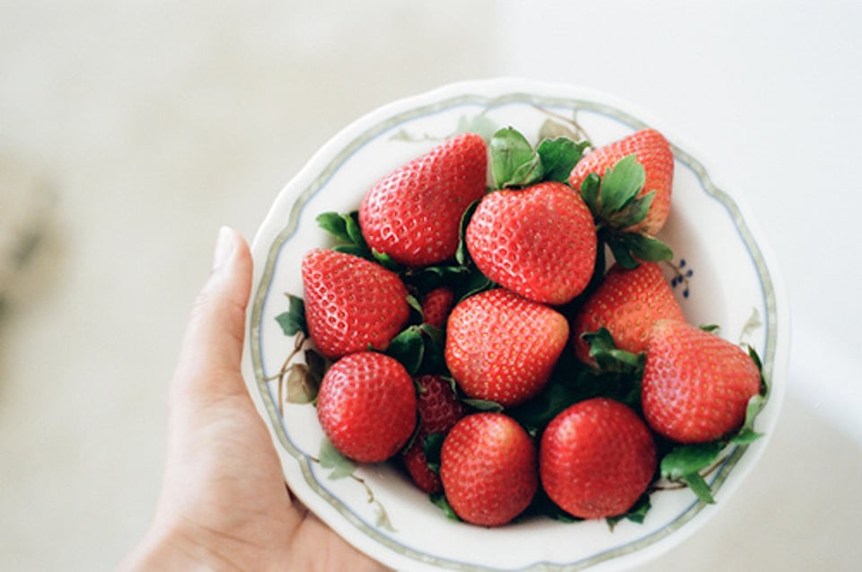 到了可以吃草莓的季節了