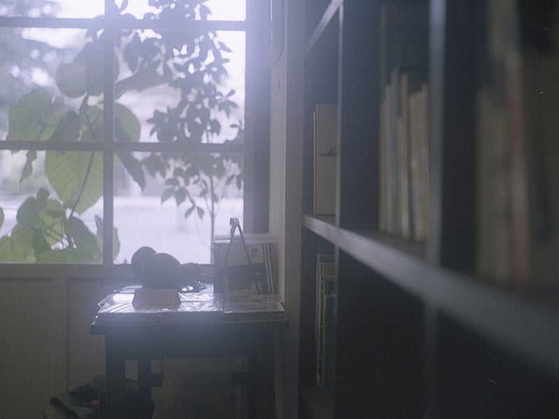 有一副坚硬面孔的人大多有一颗比别人更柔软