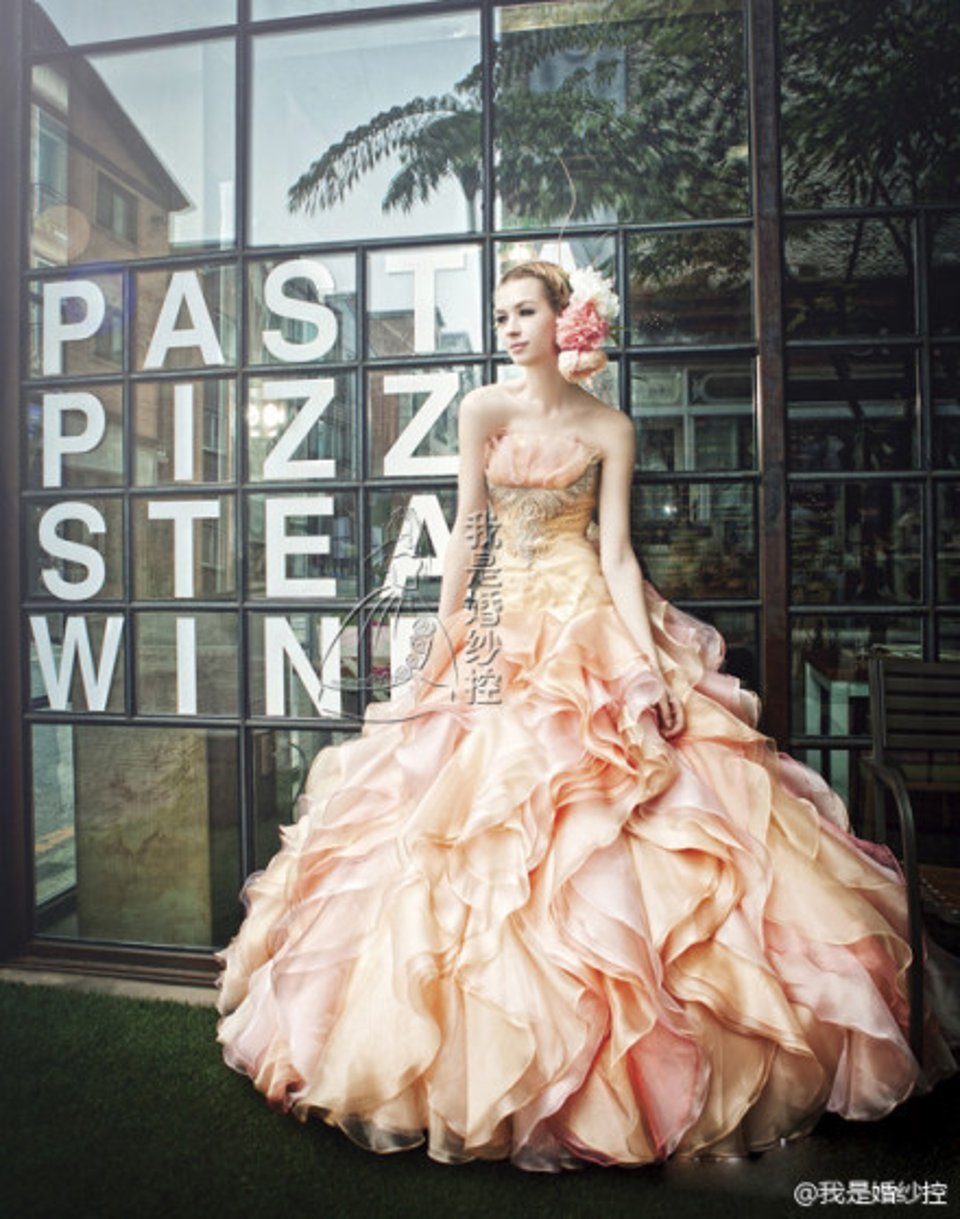 每个女孩都有一个婚纱梦