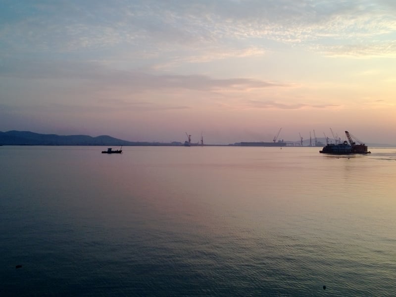 海边日出