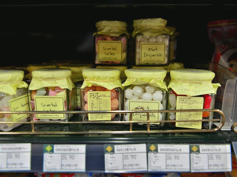 不同形状的玻璃瓶