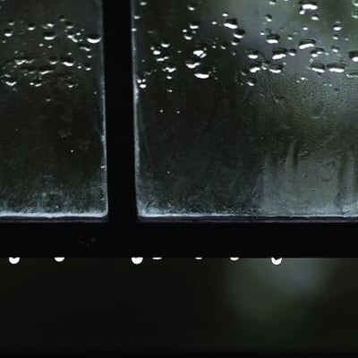 下雨的夜里开窗睡觉