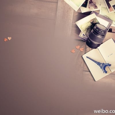 阳光充足在自习室趴一觉