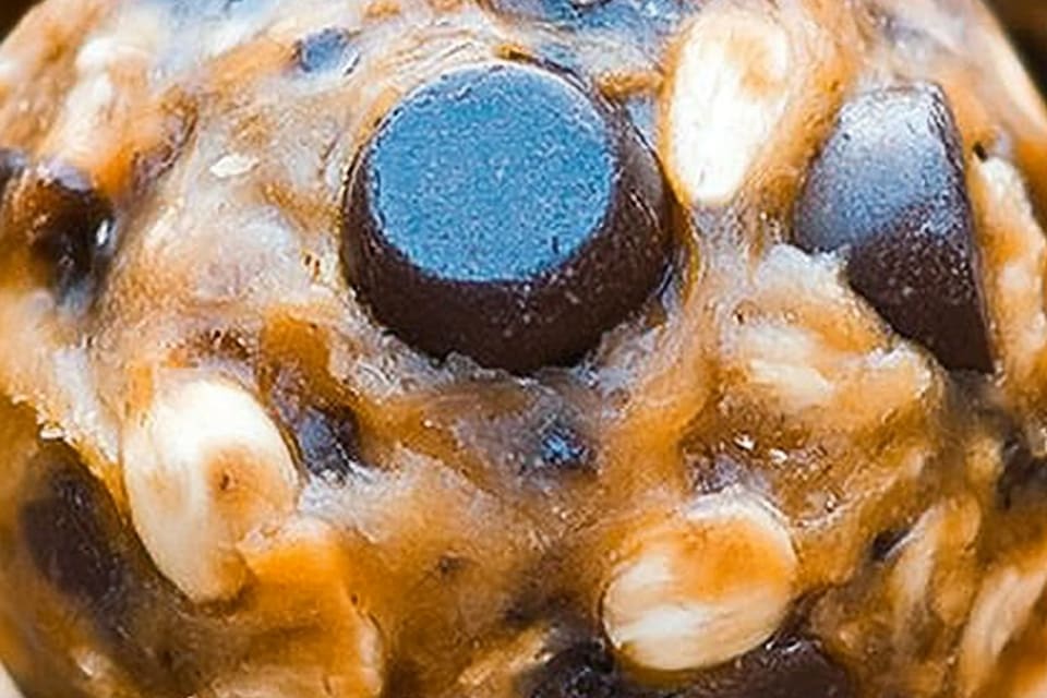 Energy Balls: Nutritious Snacks for On-the-Go