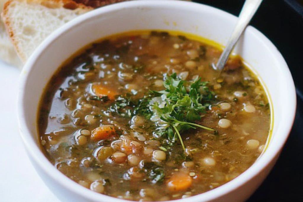Soupe aux Lentilles : Une Recette Incroyable et Nutritive à 5 Ingrédients