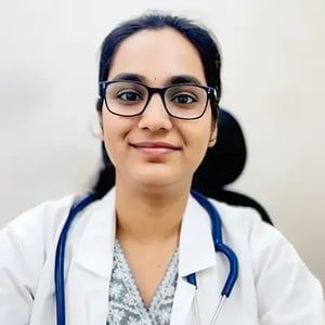 Dr Ravali, photo