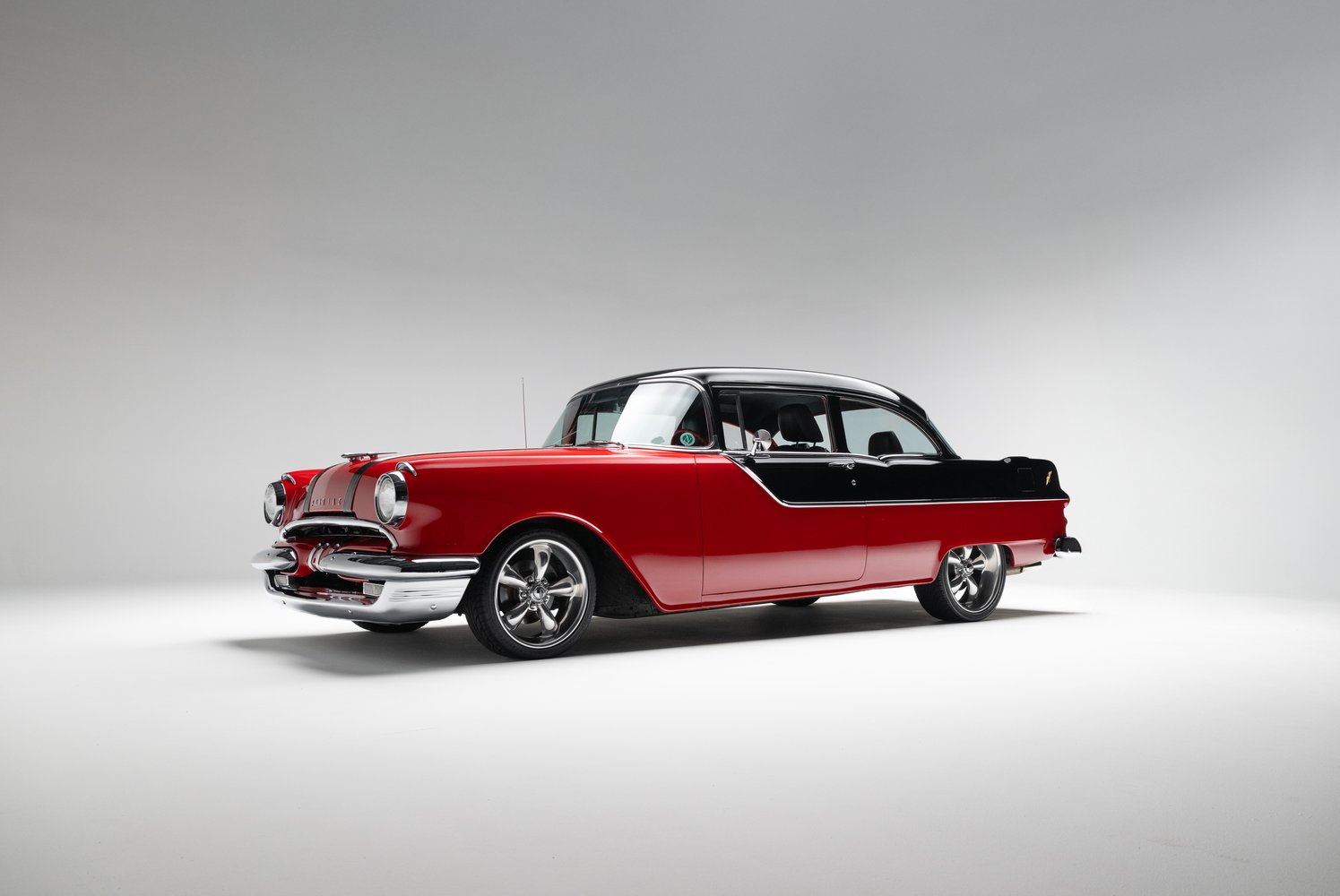 Restomod 1955 Pontiac Chieftain Sells for $35,550 on Bring a Trailer