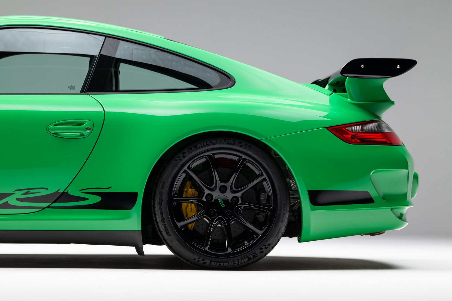 Time Capsule Porsche GT3 RS Achieves Record $498,000 Sale