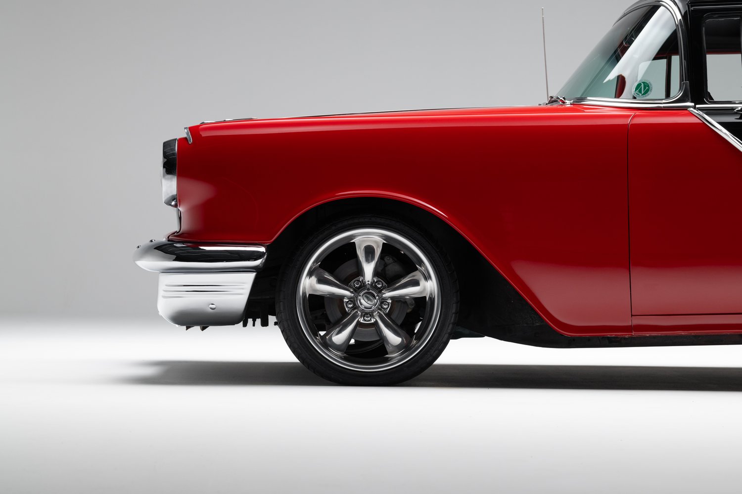 Restomod 1955 Pontiac Chieftain Sells for $35,550 on Bring a Trailer