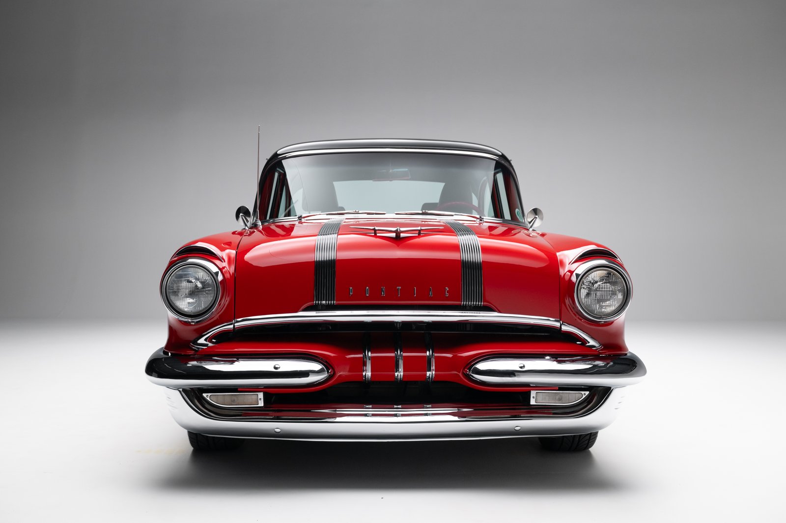 1955 Pontiac Chieftain front grille and headlight detail