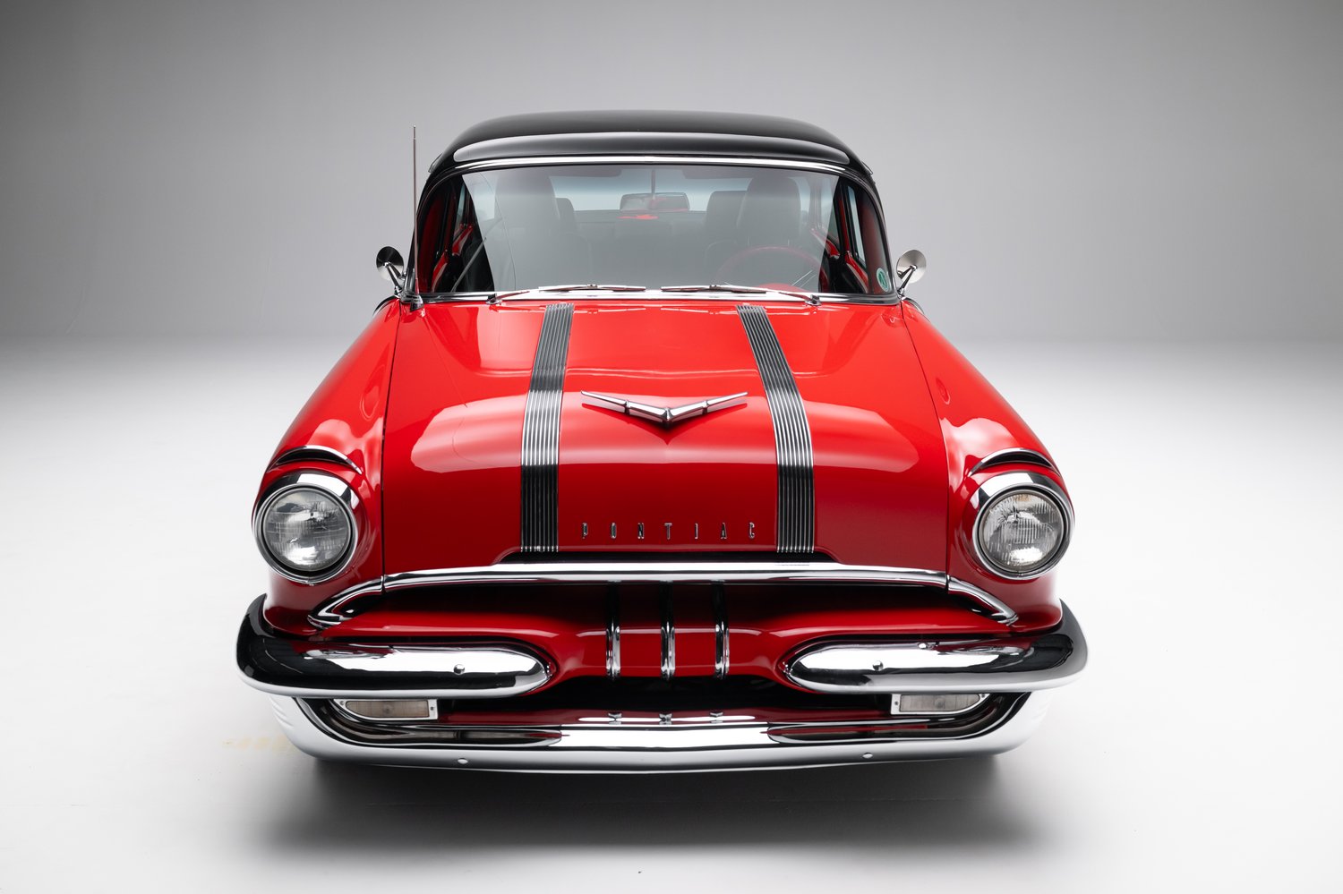 Restomod 1955 Pontiac Chieftain Sells for $35,550 on Bring a Trailer