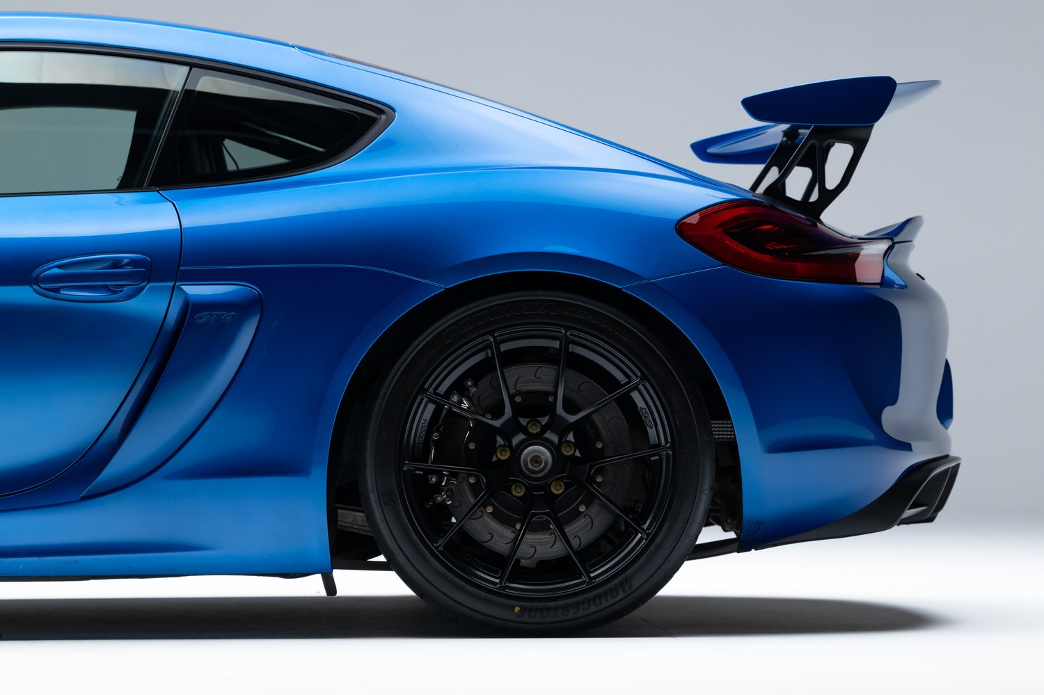 2016 Porsche Cayman GT4