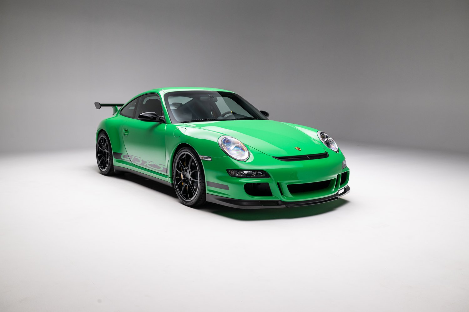 Time Capsule Porsche GT3 RS Achieves Record $498,000 Sale