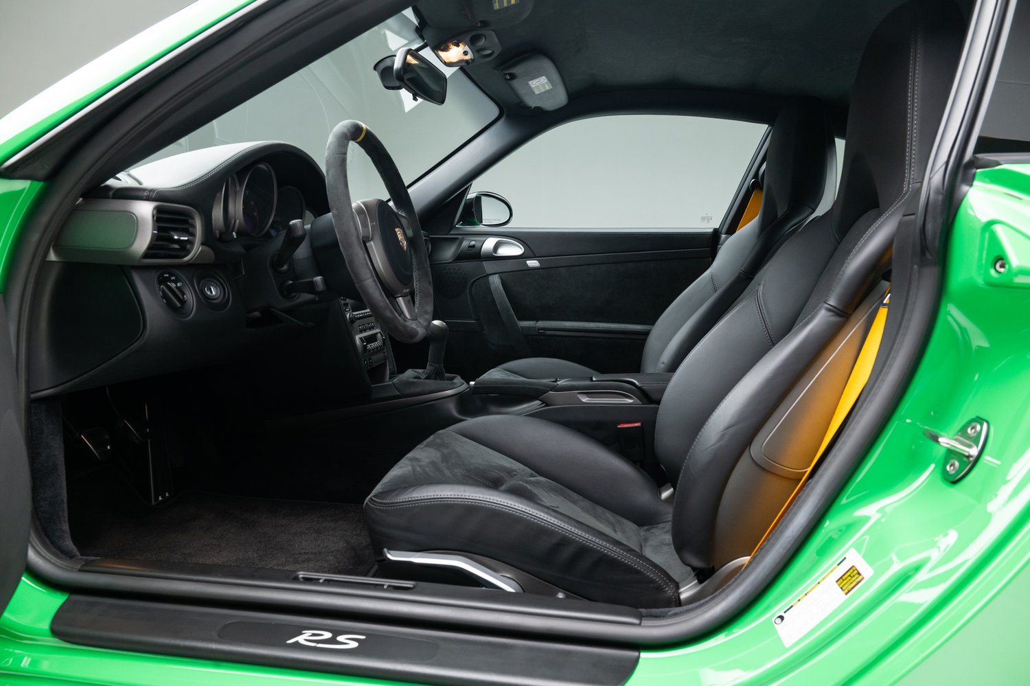Time Capsule Porsche GT3 RS Achieves Record $498,000 Sale