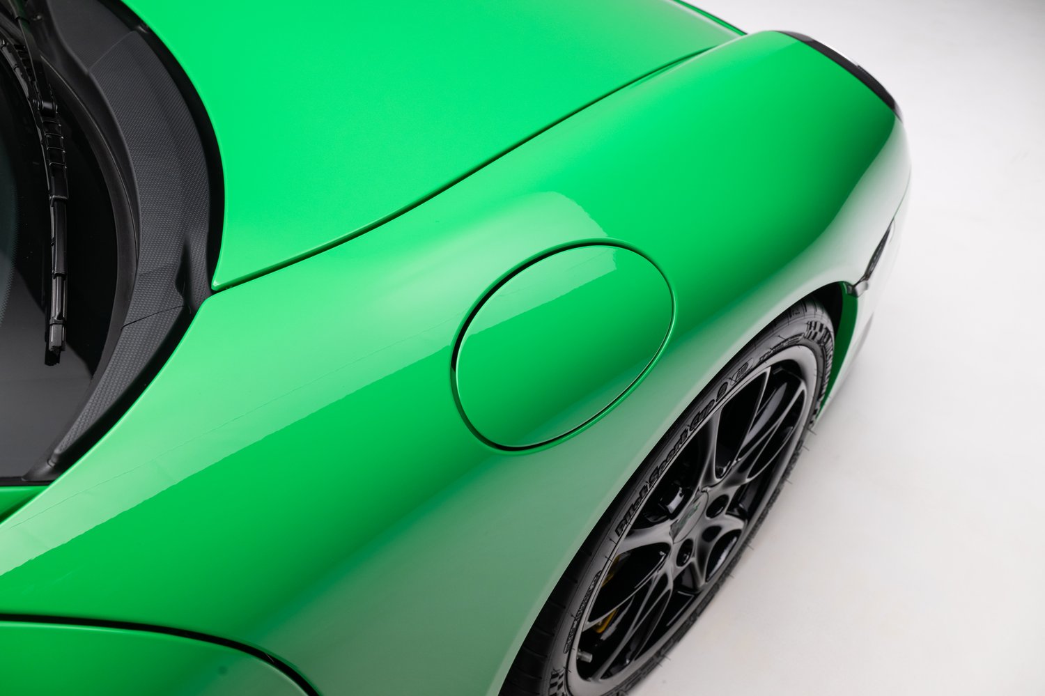 Time Capsule Porsche GT3 RS Achieves Record $498,000 Sale