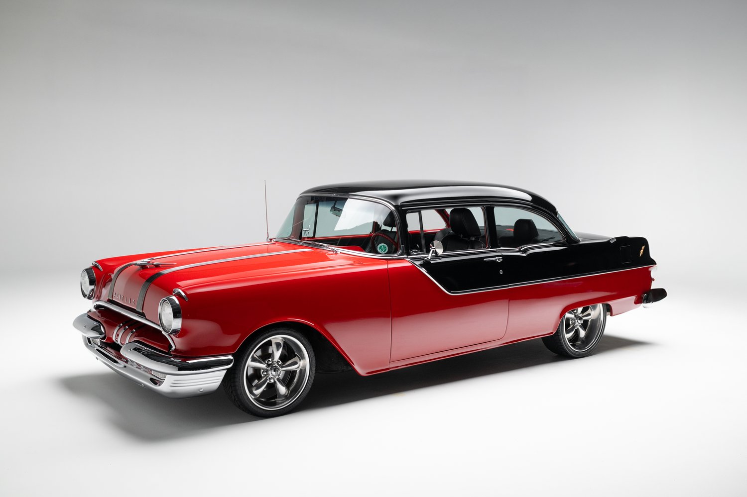 Restomod 1955 Pontiac Chieftain Sells for $35,550 on Bring a Trailer