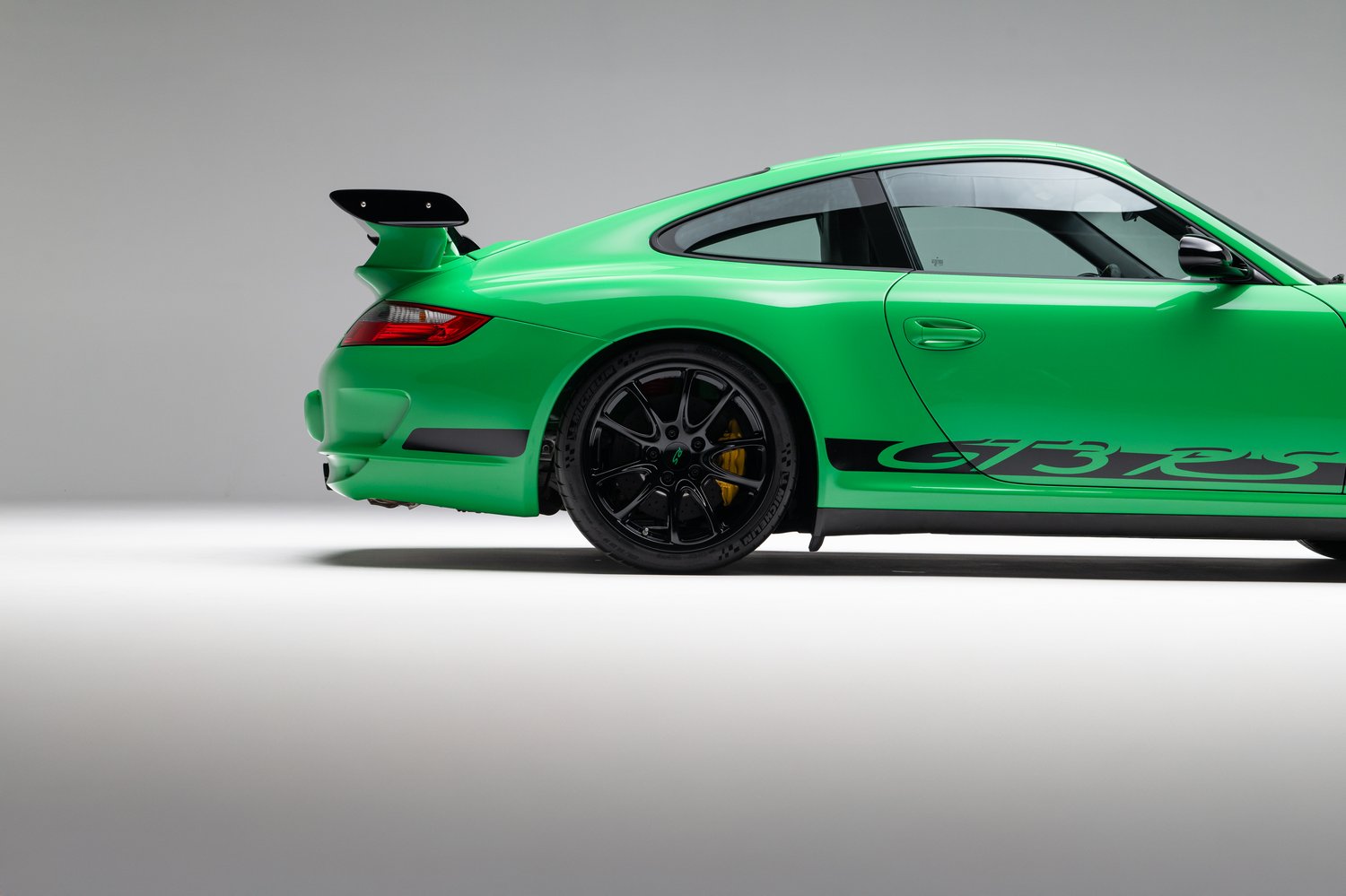 Time Capsule Porsche GT3 RS Achieves Record $498,000 Sale