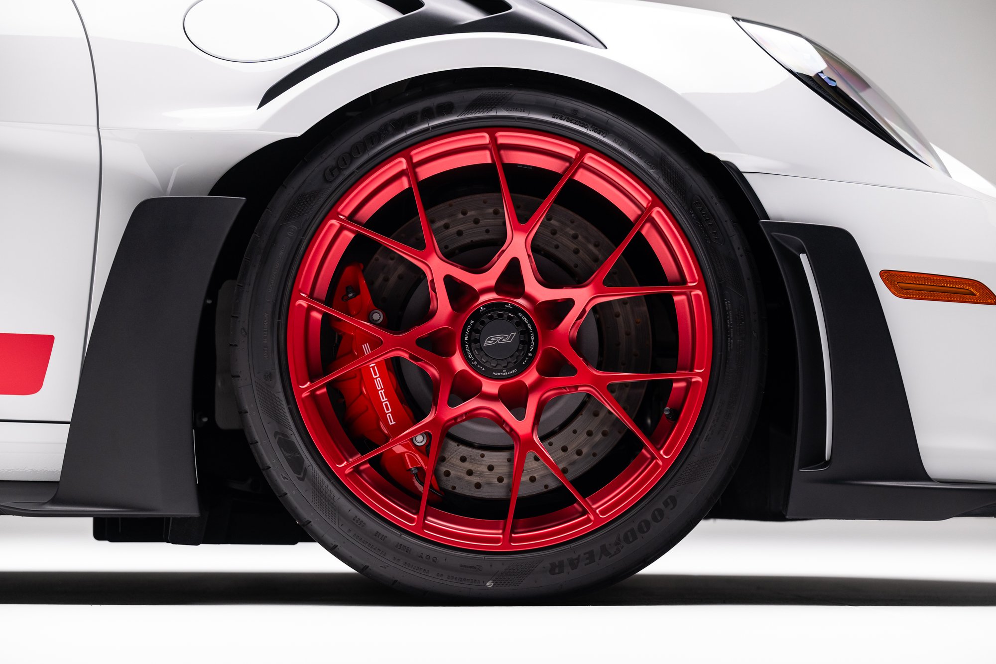 406-Mile 2023 Porsche 911 GT3 RS Sells for $367,786 on Bring a Trailer