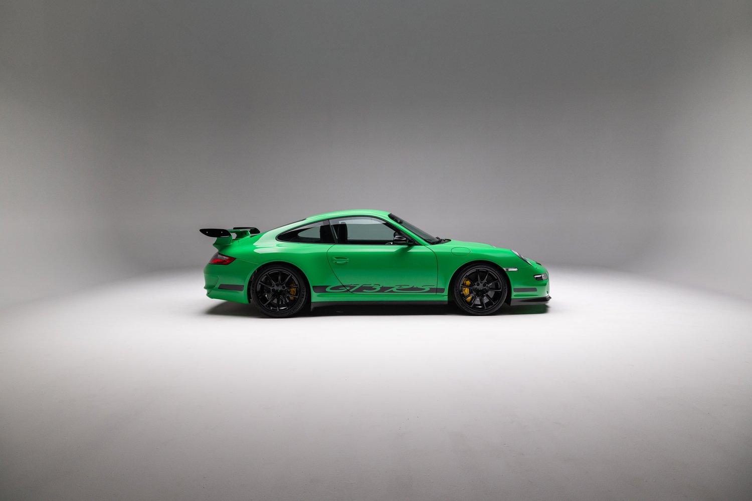 Time Capsule Porsche GT3 RS Achieves Record $498,000 Sale