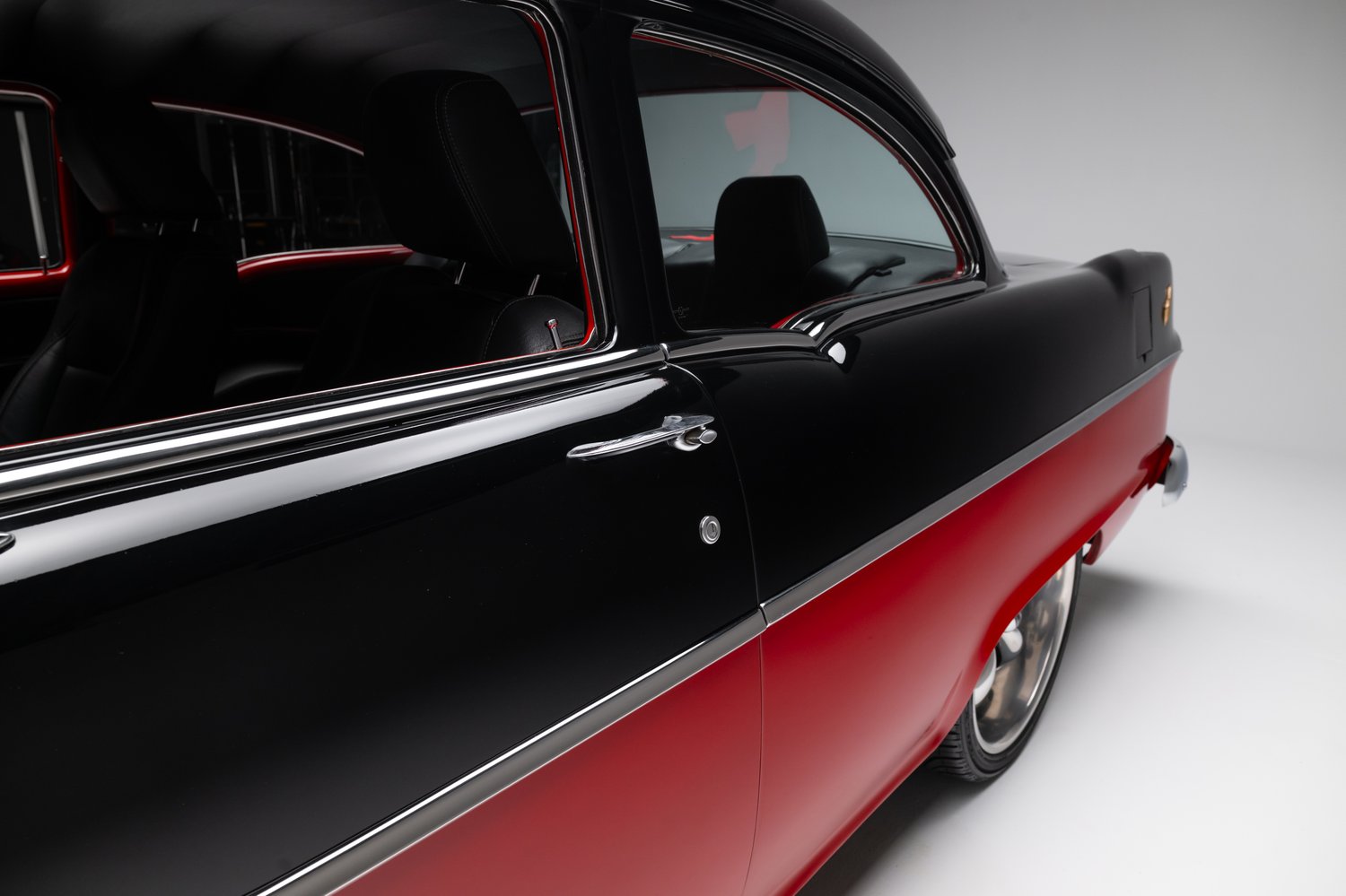 Restomod 1955 Pontiac Chieftain Sells for $35,550 on Bring a Trailer