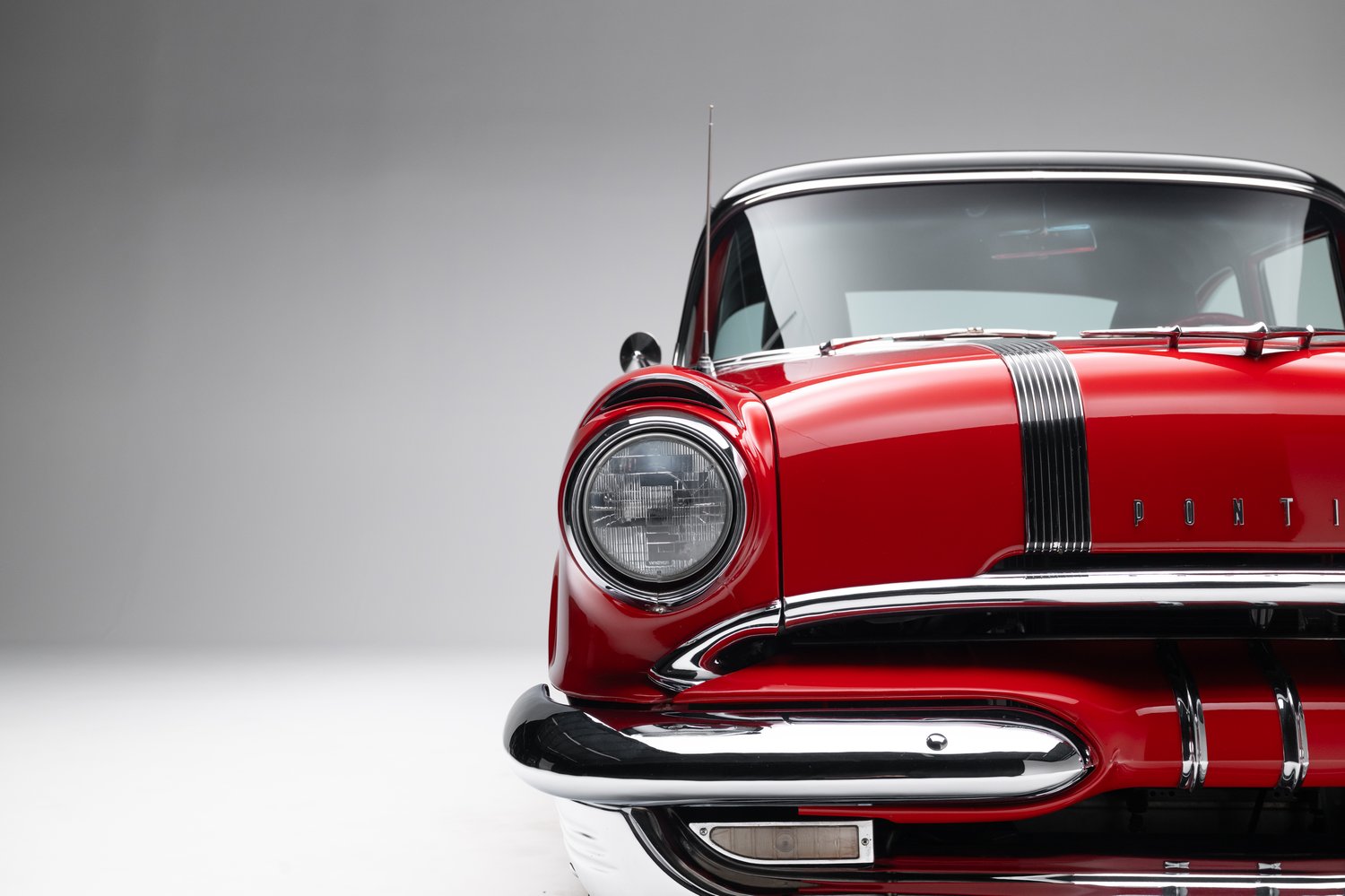 Restomod 1955 Pontiac Chieftain Sells for $35,550 on Bring a Trailer