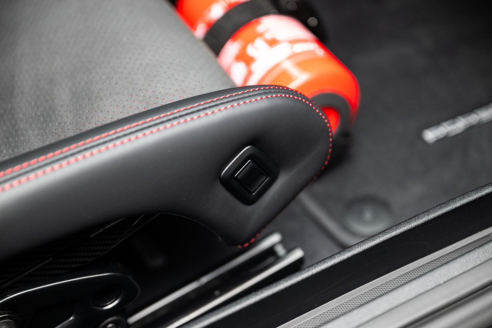 406-Mile 2023 Porsche 911 GT3 RS Sells for $367,786 on Bring a Trailer