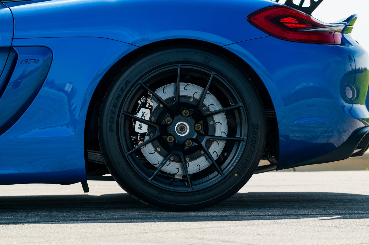 2016 Porsche Cayman GT4