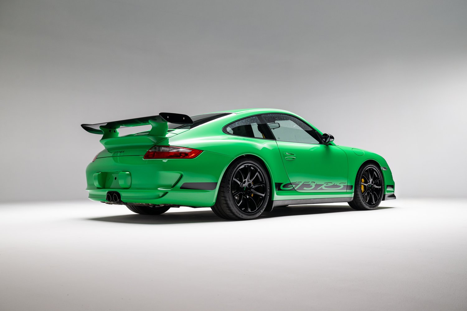 Time Capsule Porsche GT3 RS Achieves Record $498,000 Sale