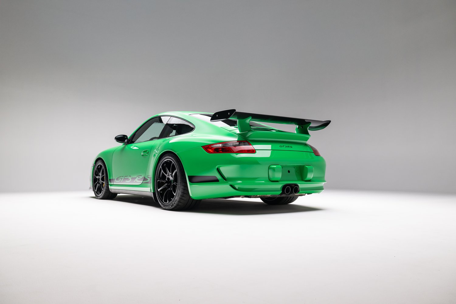 Time Capsule Porsche GT3 RS Achieves Record $498,000 Sale
