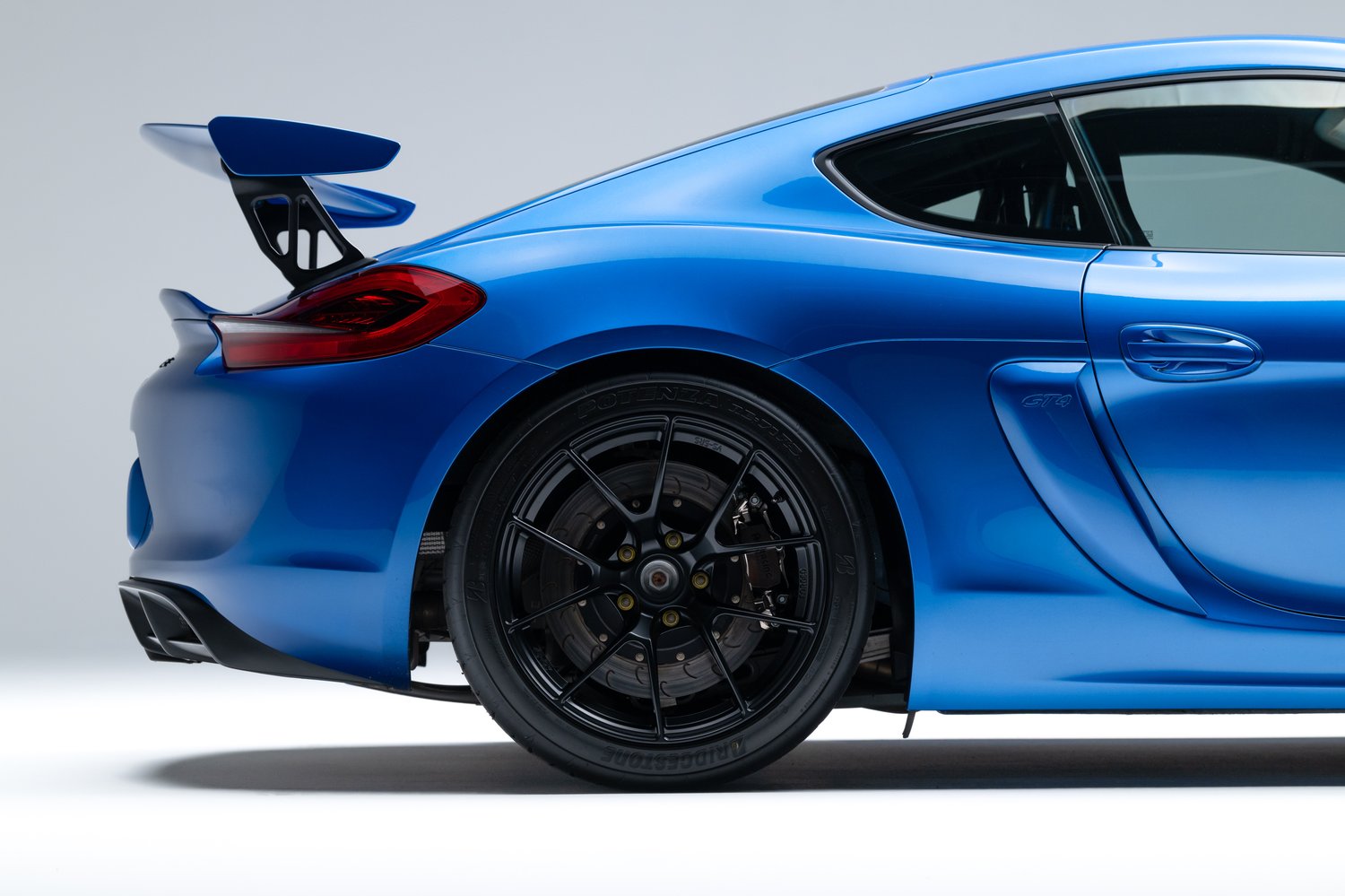 2016 Porsche Cayman GT4