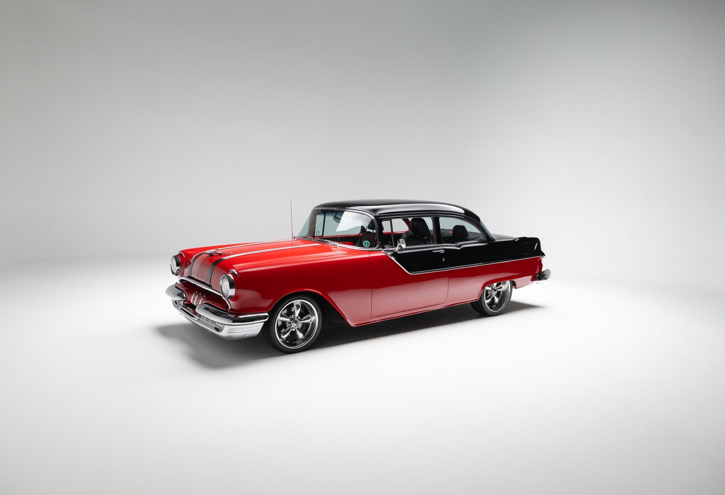 Restomod 1955 Pontiac Chieftain Sells for $35,550 on Bring a Trailer