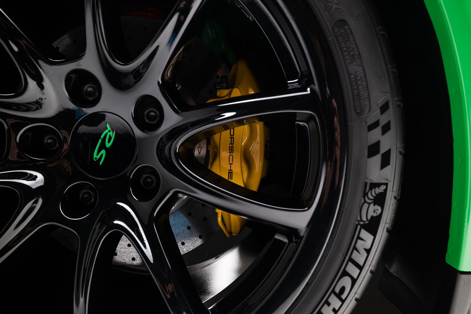 Time Capsule Porsche GT3 RS Achieves Record $498,000 Sale