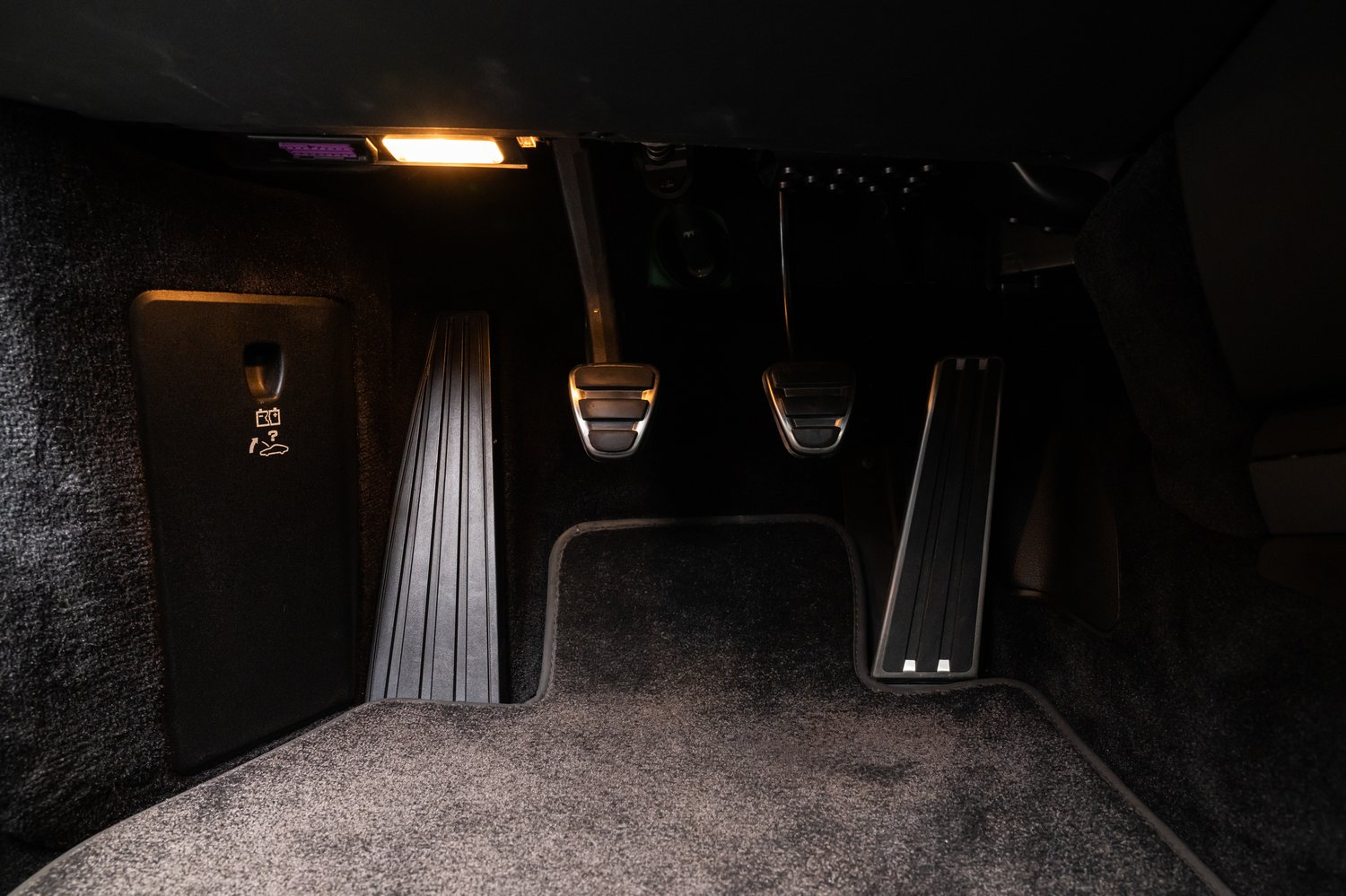 Time Capsule Porsche GT3 RS Achieves Record $498,000 Sale