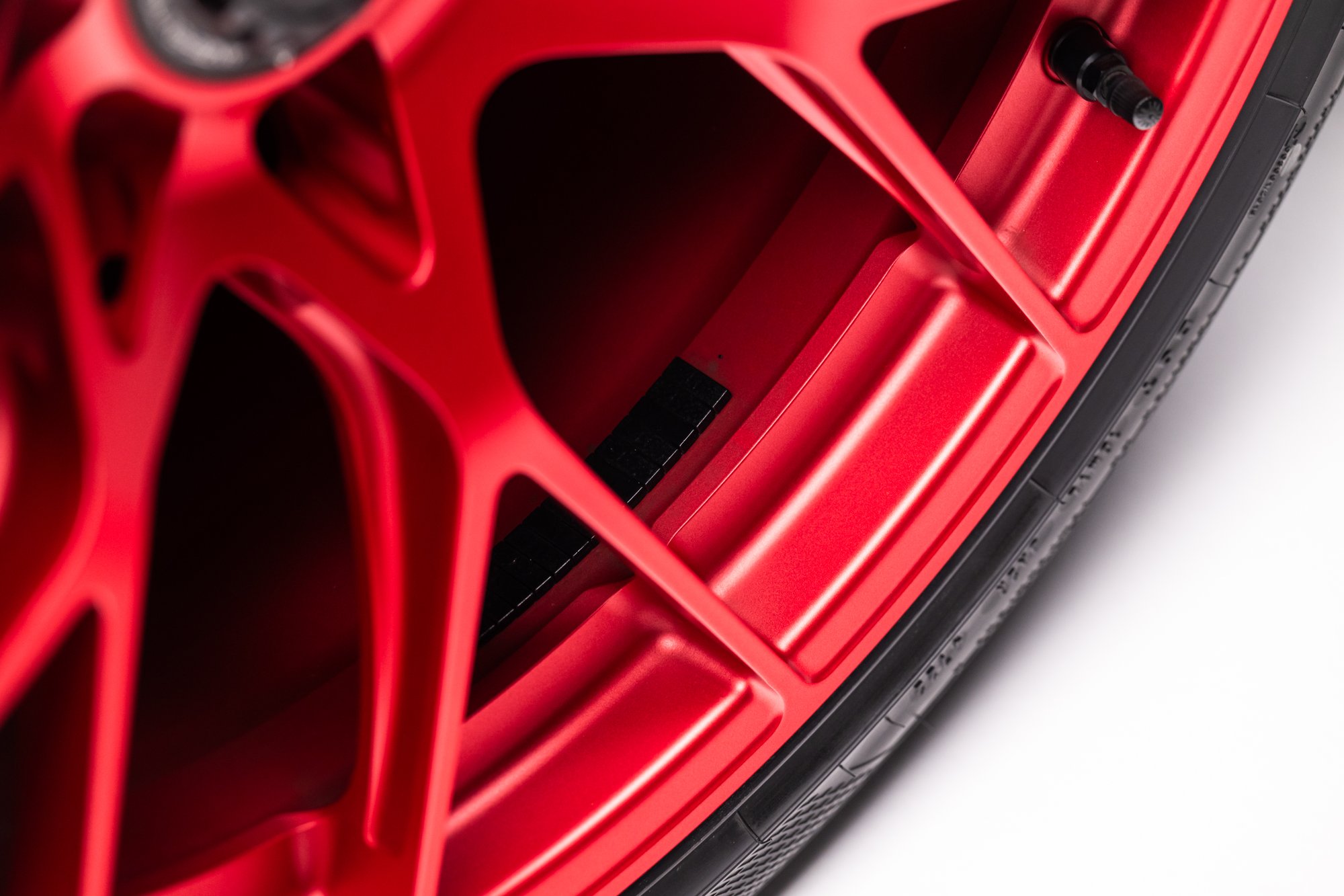 406-Mile 2023 Porsche 911 GT3 RS Sells for $367,786 on Bring a Trailer